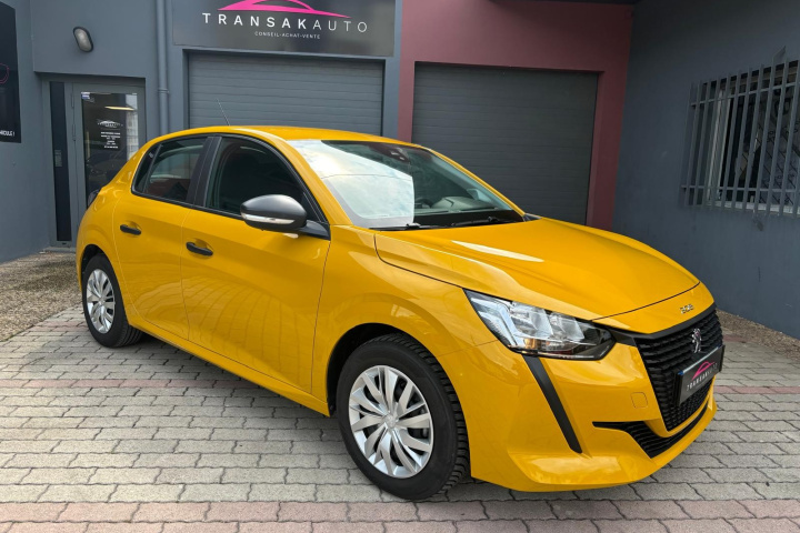 PEUGEOT 208