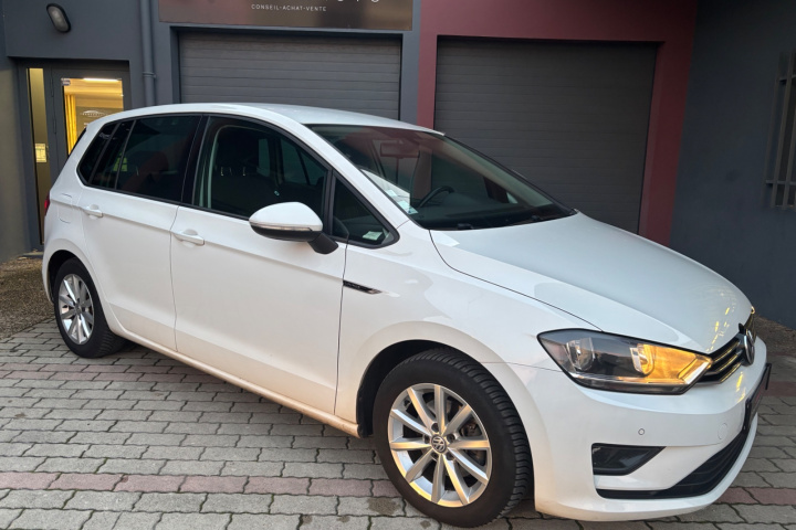 VOLKSWAGEN GOLF SPORTSVAN