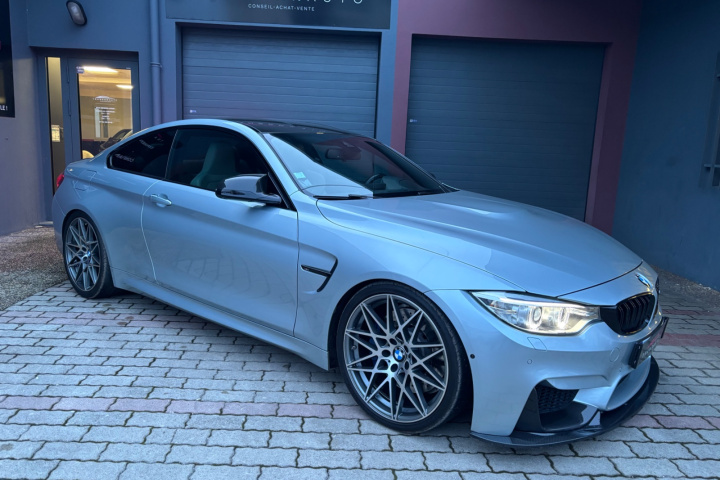 BMW M4 COUPE F82