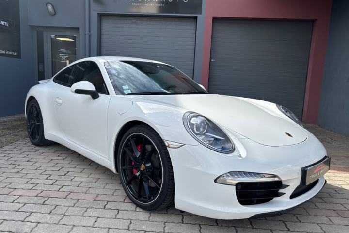 PORSCHE 911 CARRERA COUPE