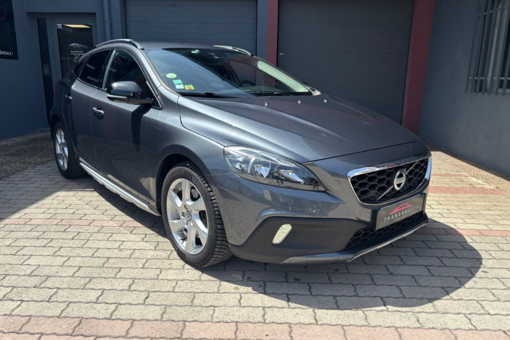 VOLVO V40 CROSS COUNTRY
