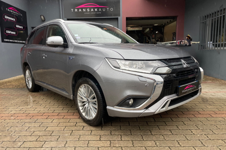 MITSUBISHI OUTLANDER PHEV