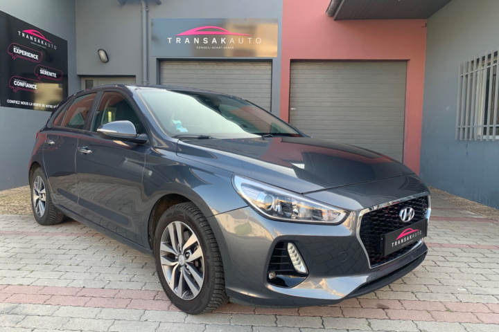 HYUNDAI i30